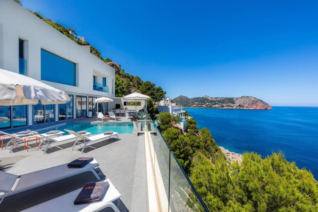 Ema Villa *